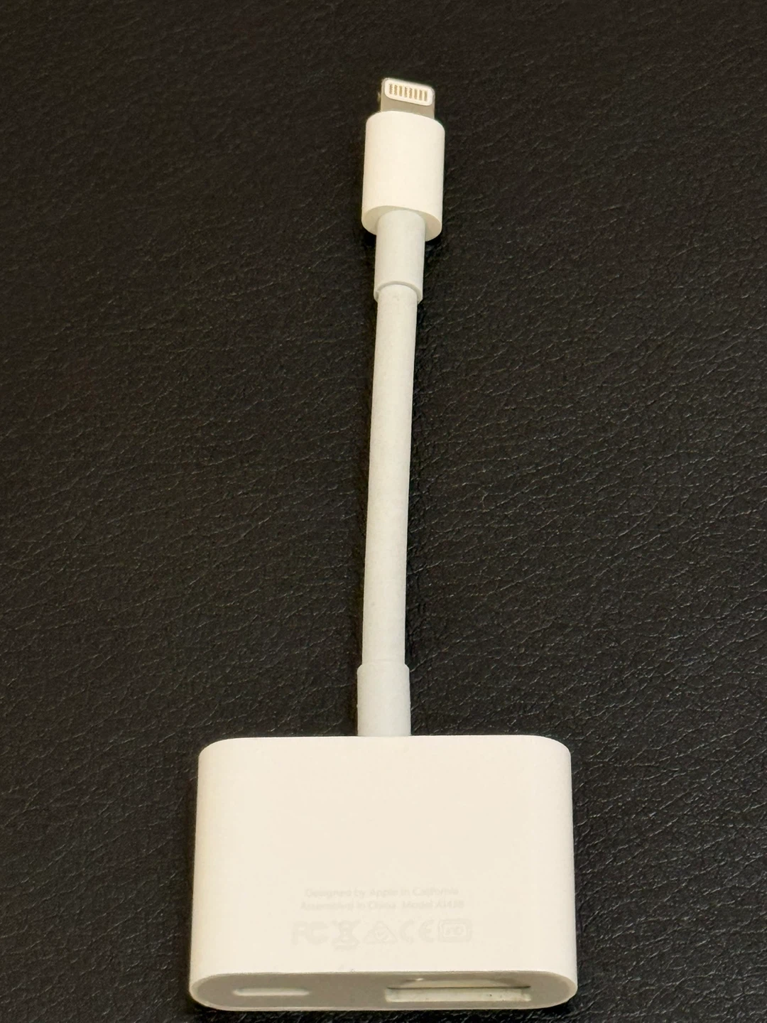 Lightning Digital AV Adapter - photo 3