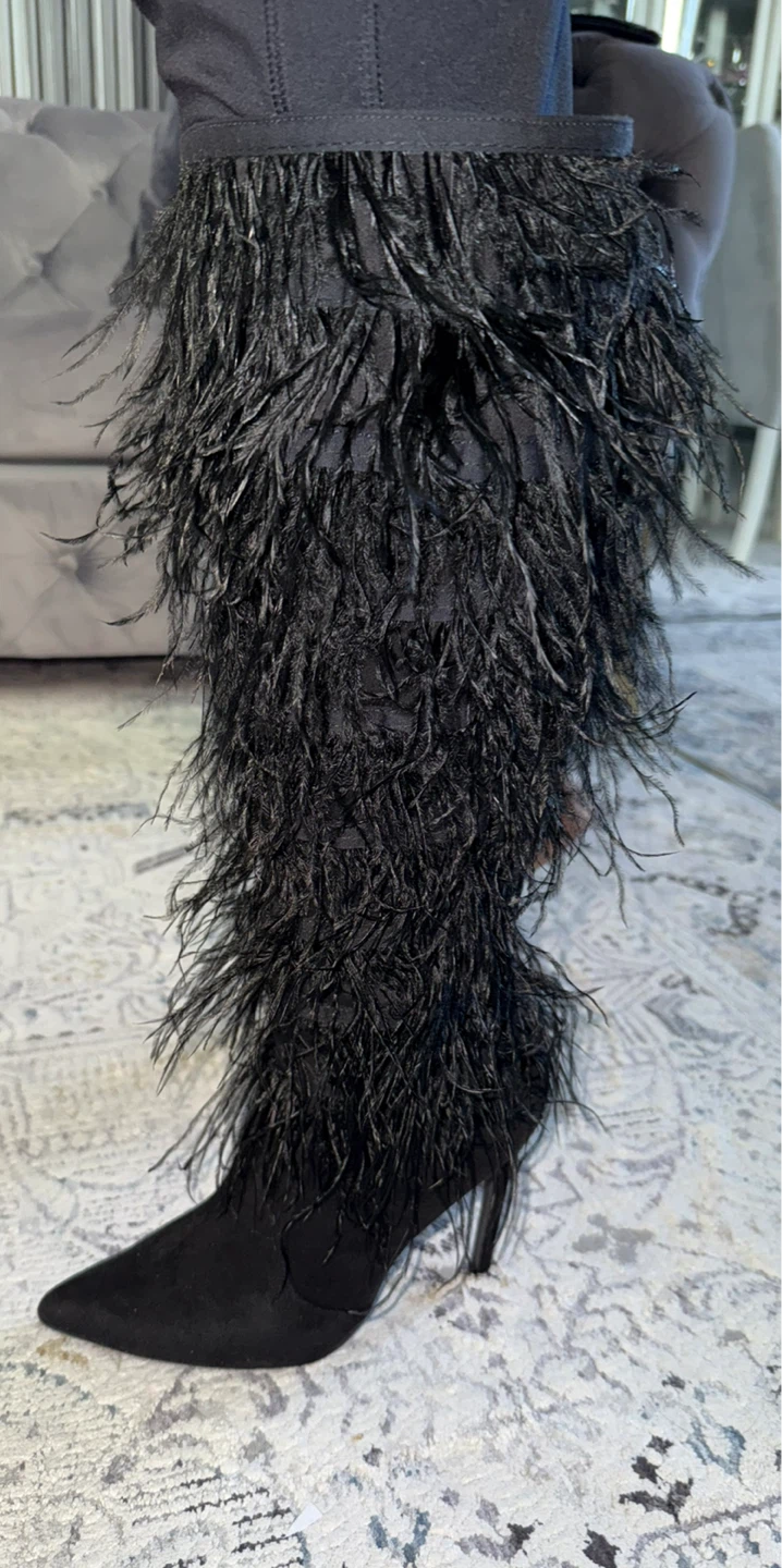 Feathered Black Heeled Boots - photo 2