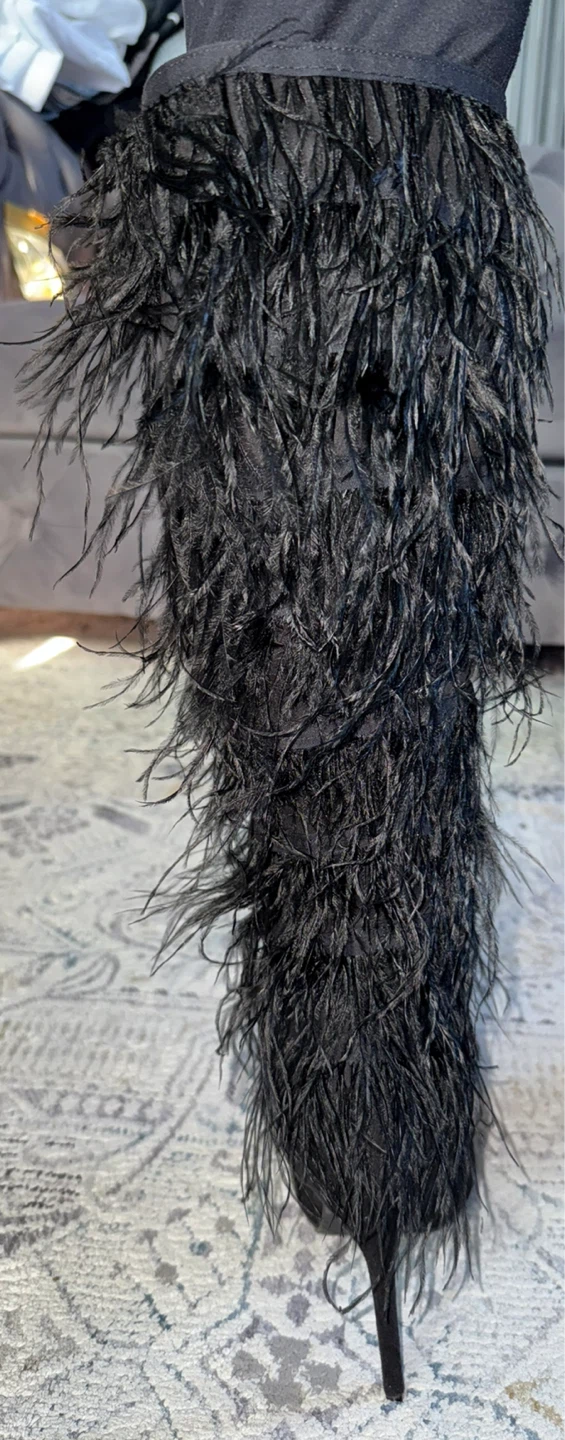 Feathered Black Heeled Boots - photo 3