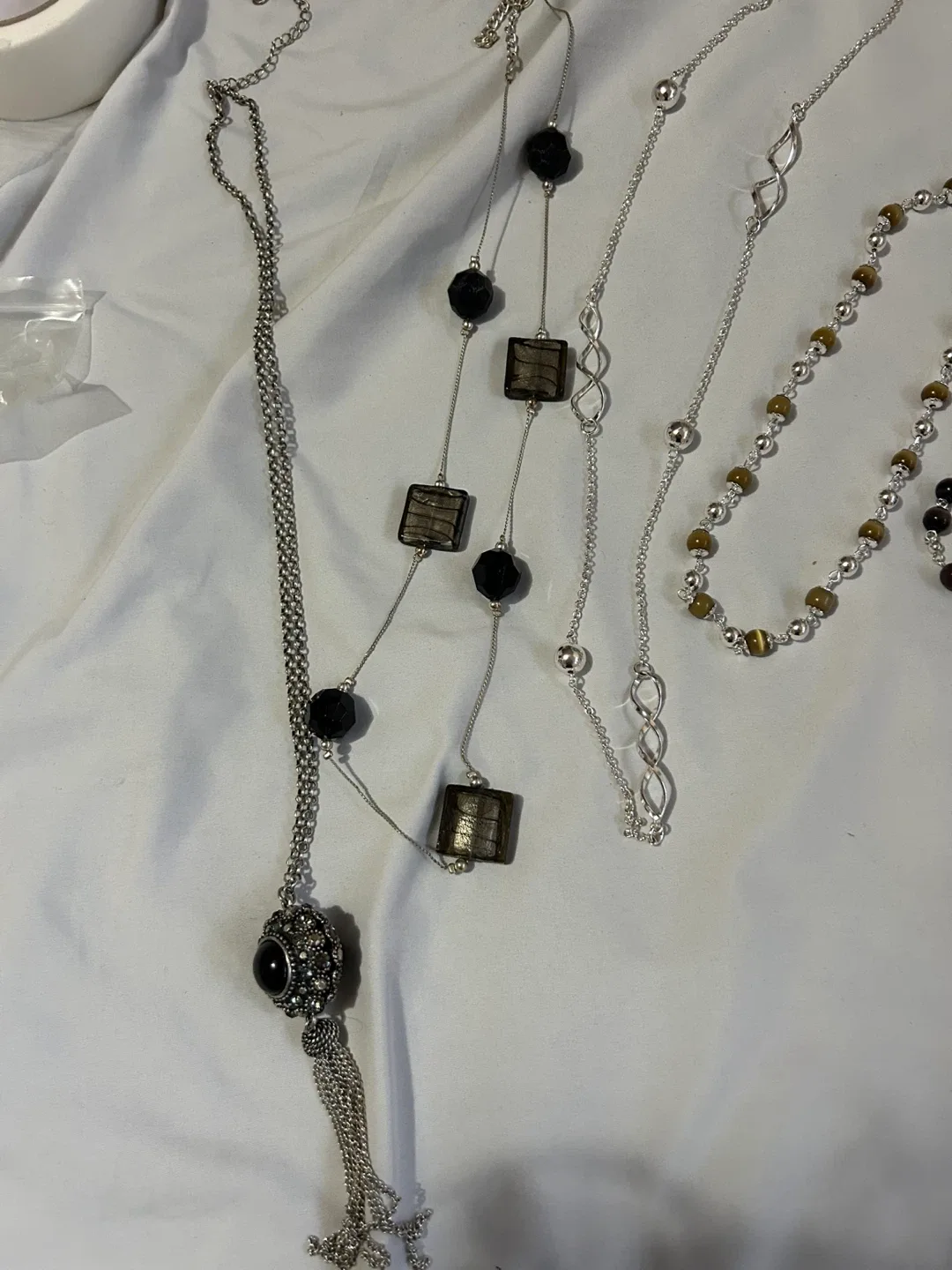 Assorted Fashion Necklaces - Bundle of 6 image indicator(3)