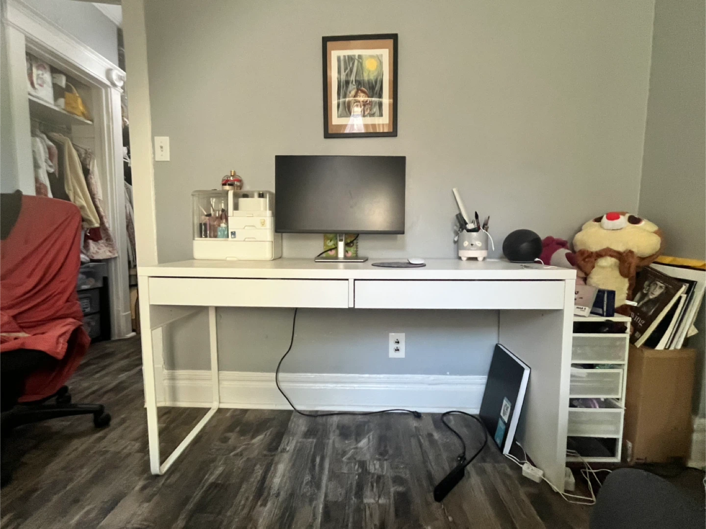 White Desk
