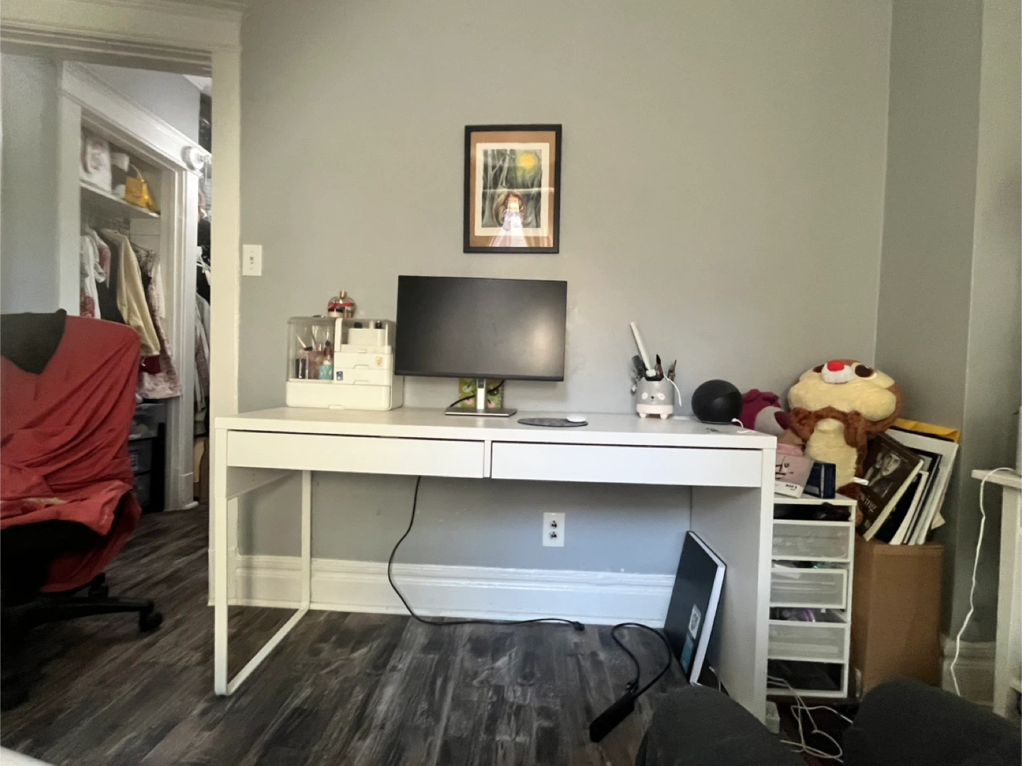 White Desk - photo 3