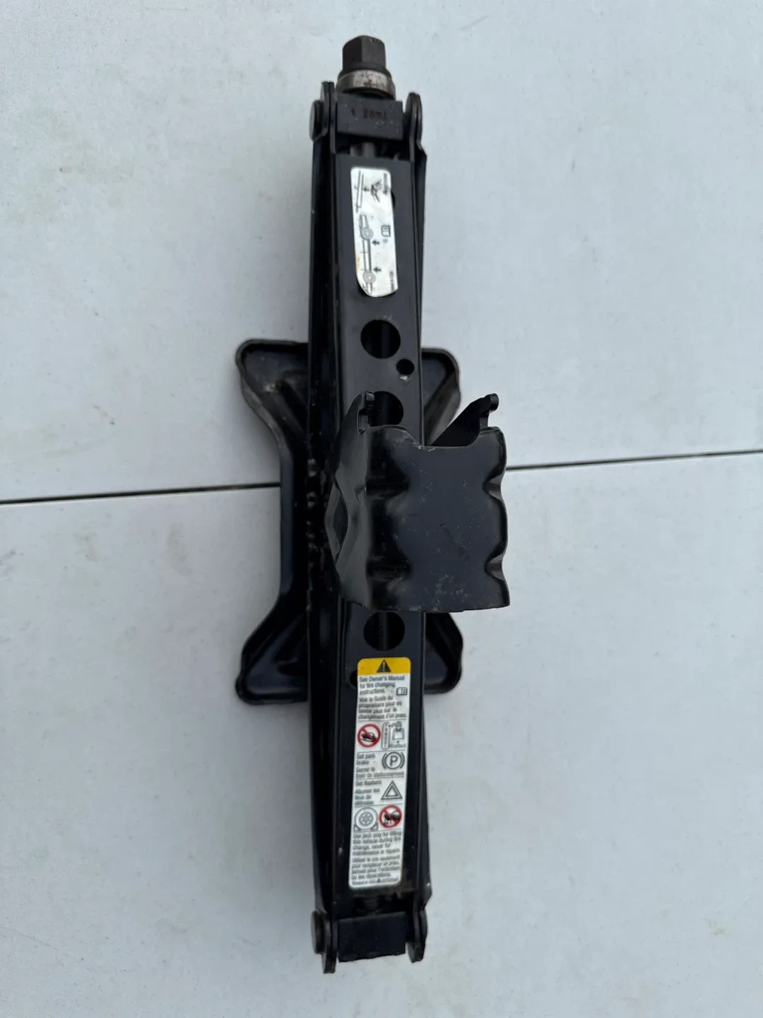 Black Scissor Jack image indicator(3)
