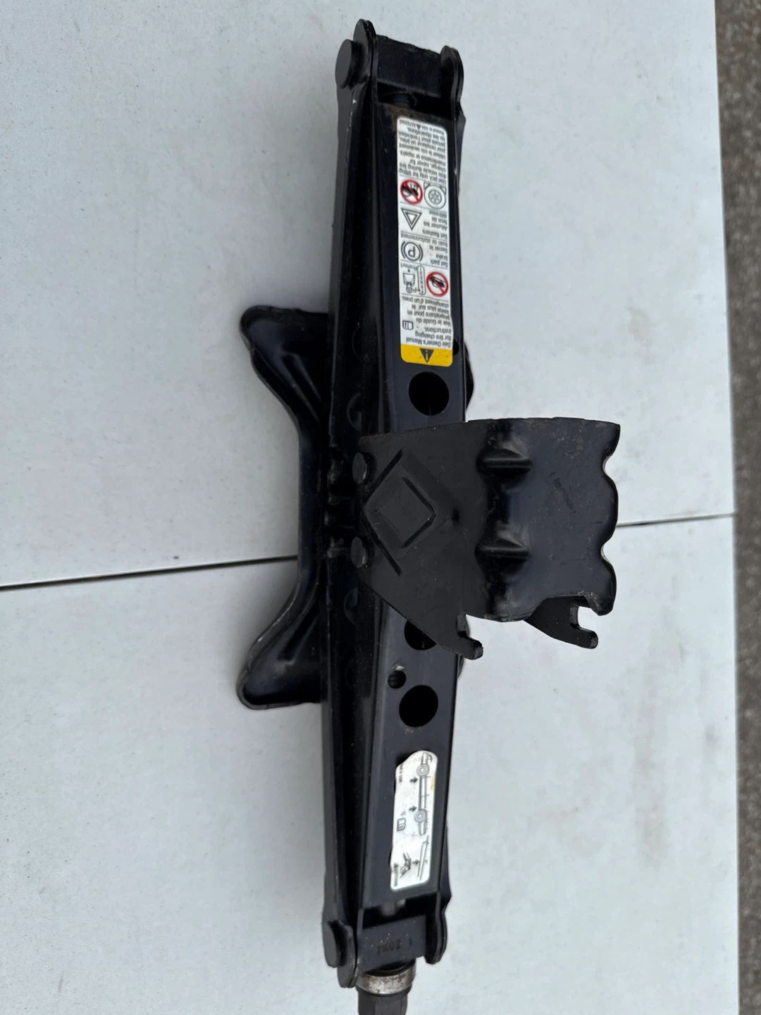 Black Scissor Jack