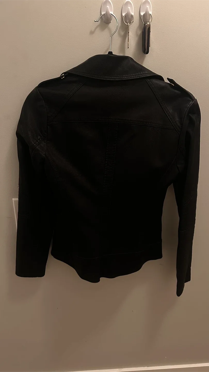 Guess Leather Jacket - Size Xs image indicator(2)