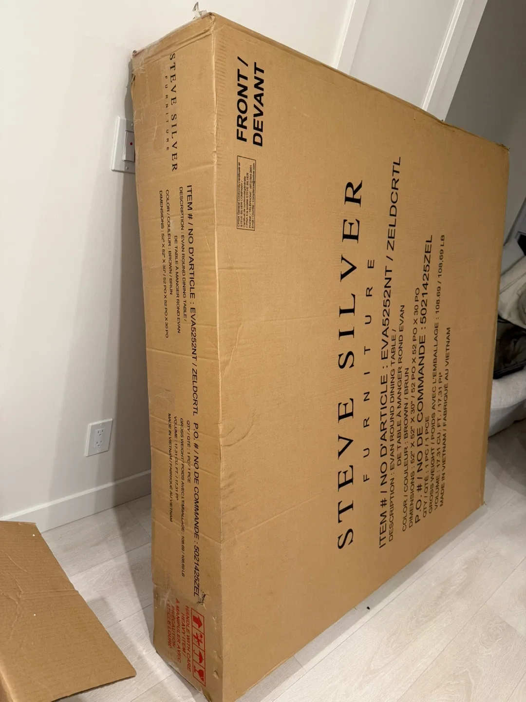 Brand new round dining table image indicator(3)