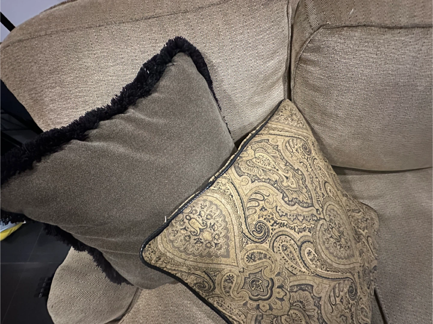 Henredon Sofa - photo 5