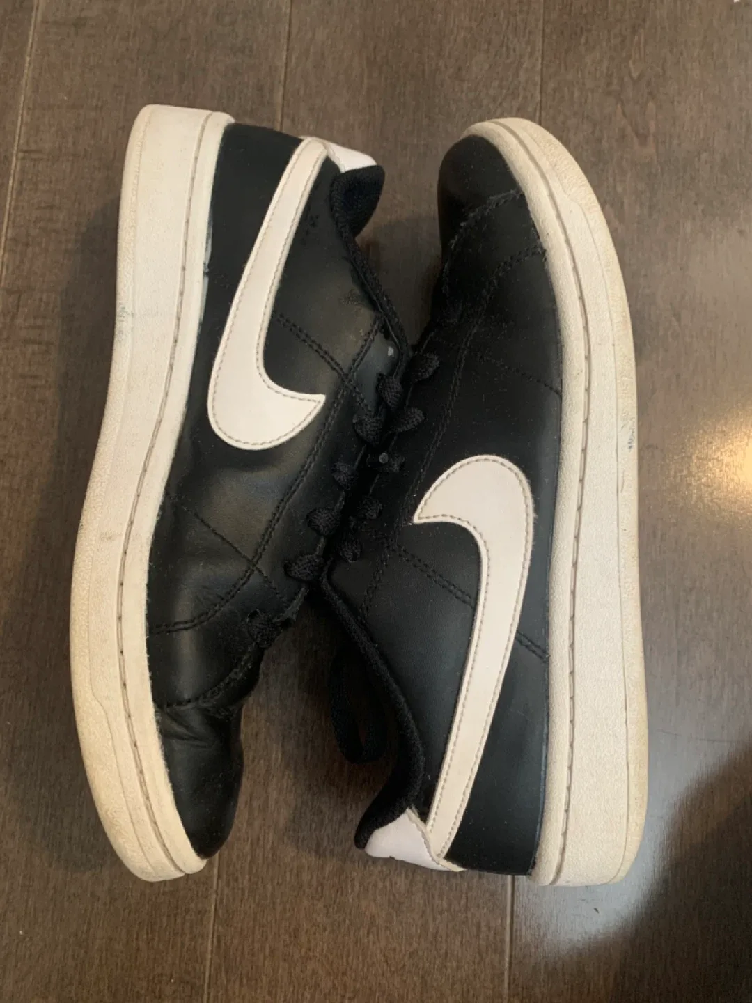 Nike Court Vintage Sneakers - Black & White thumbnail