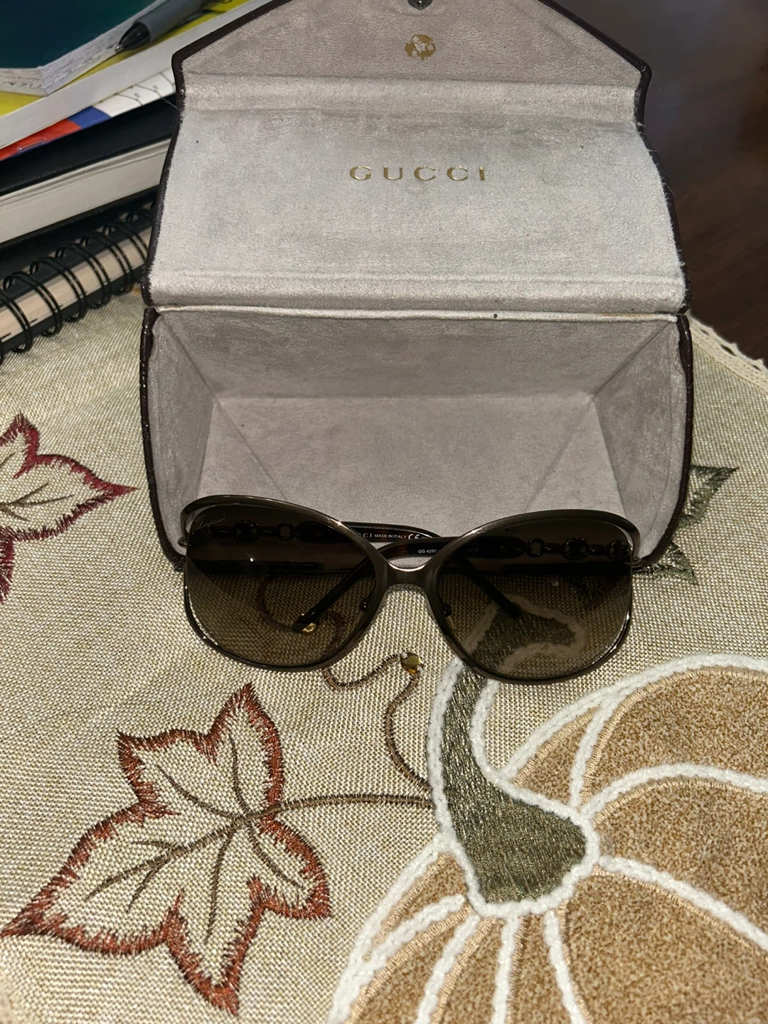 Gucci Sunglasses with Case - photo 2