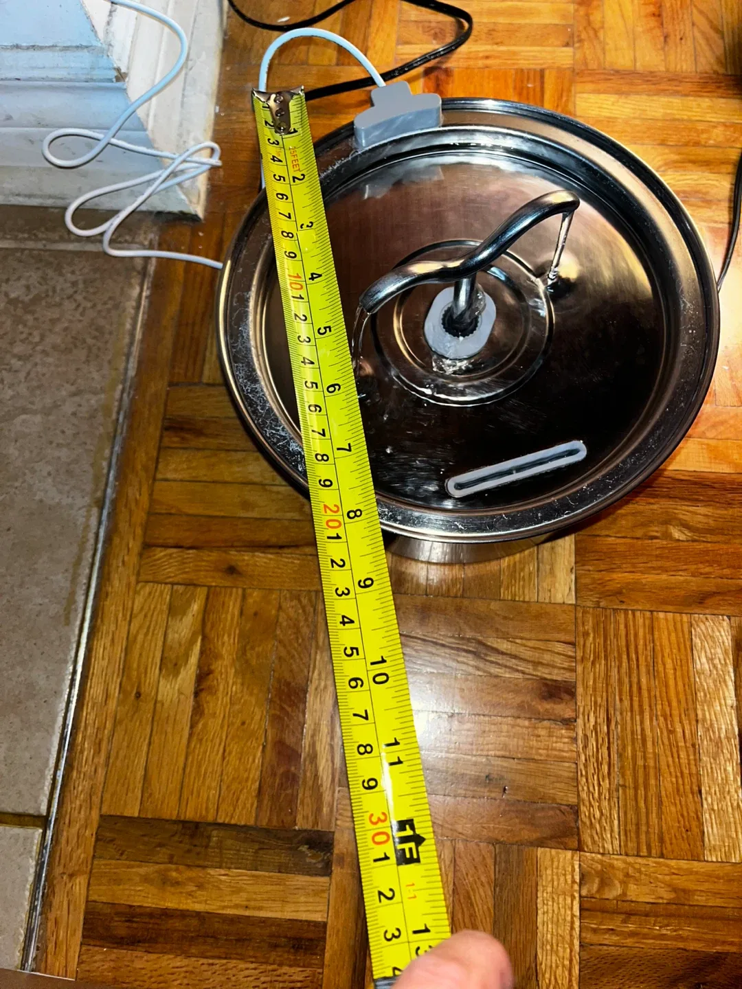 Stainless Steel Pet Fountain with Replacement Filters image indicator(2)