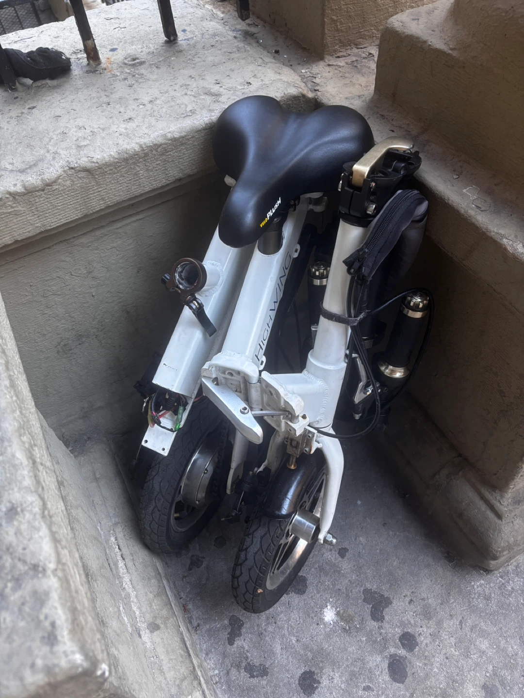 SMALL Folding Bike (ebike, no battery)- Clean, Oiled - photo 4