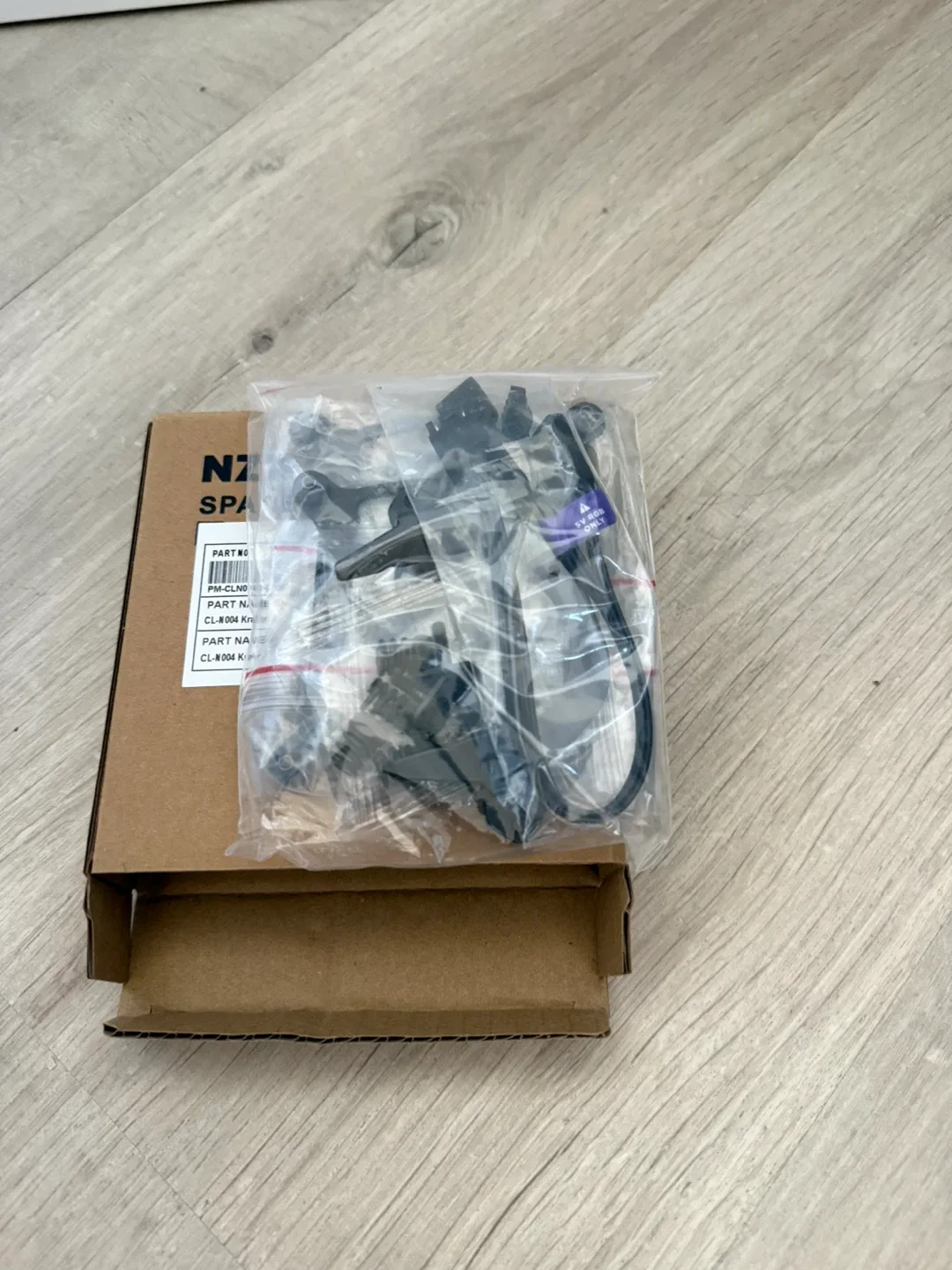 NZXT H1 V1 PC Case - Black/White image indicator(4)