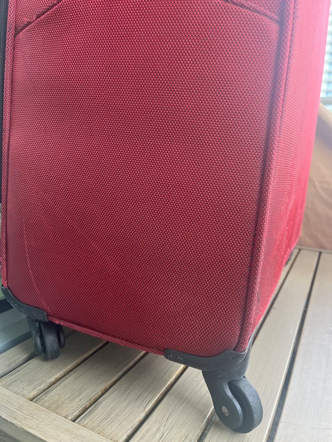 Samsonite Large Red Suitcase image indicator(3)