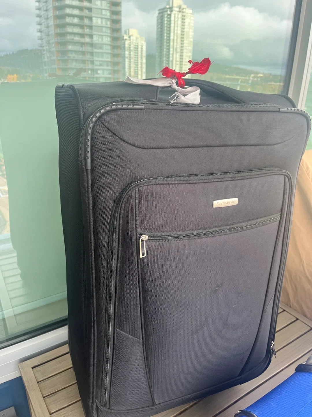 Samsonite Large Black Suitcase