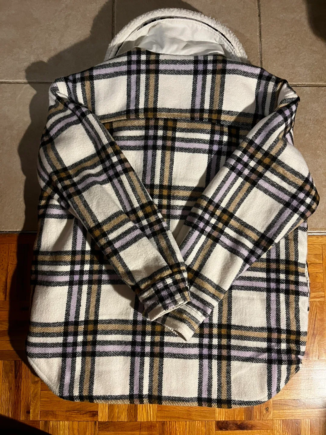 Suzy Shier Plaid Jacket - Size M image indicator(4)