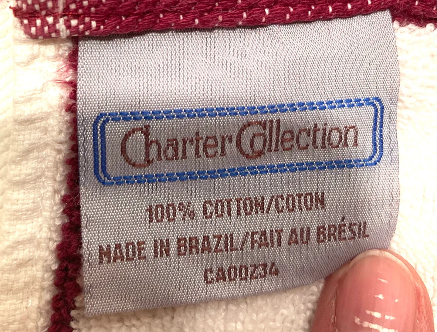 High quality Cotton Towel Set - White & Red image indicator(2)