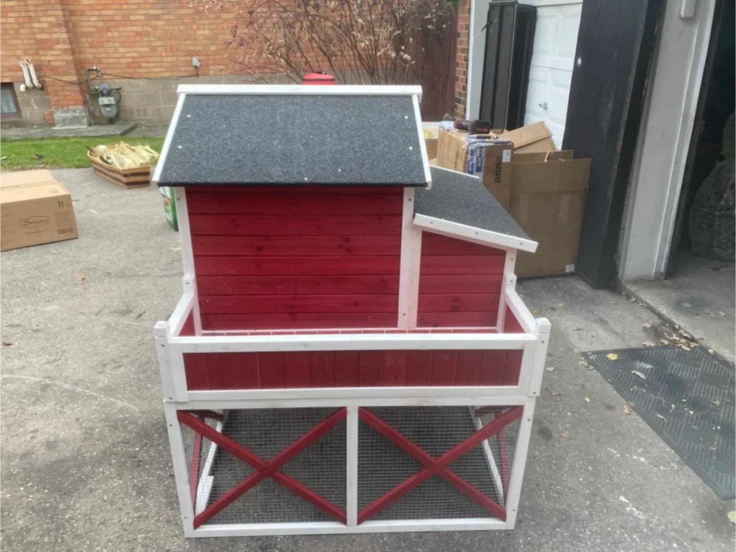 PawHut Chicken Coop - Red & White image indicator(4)