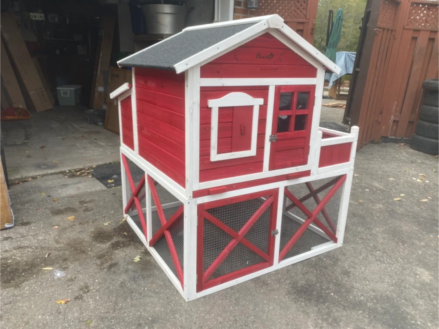 PawHut Chicken Coop - Red & White image indicator(3)