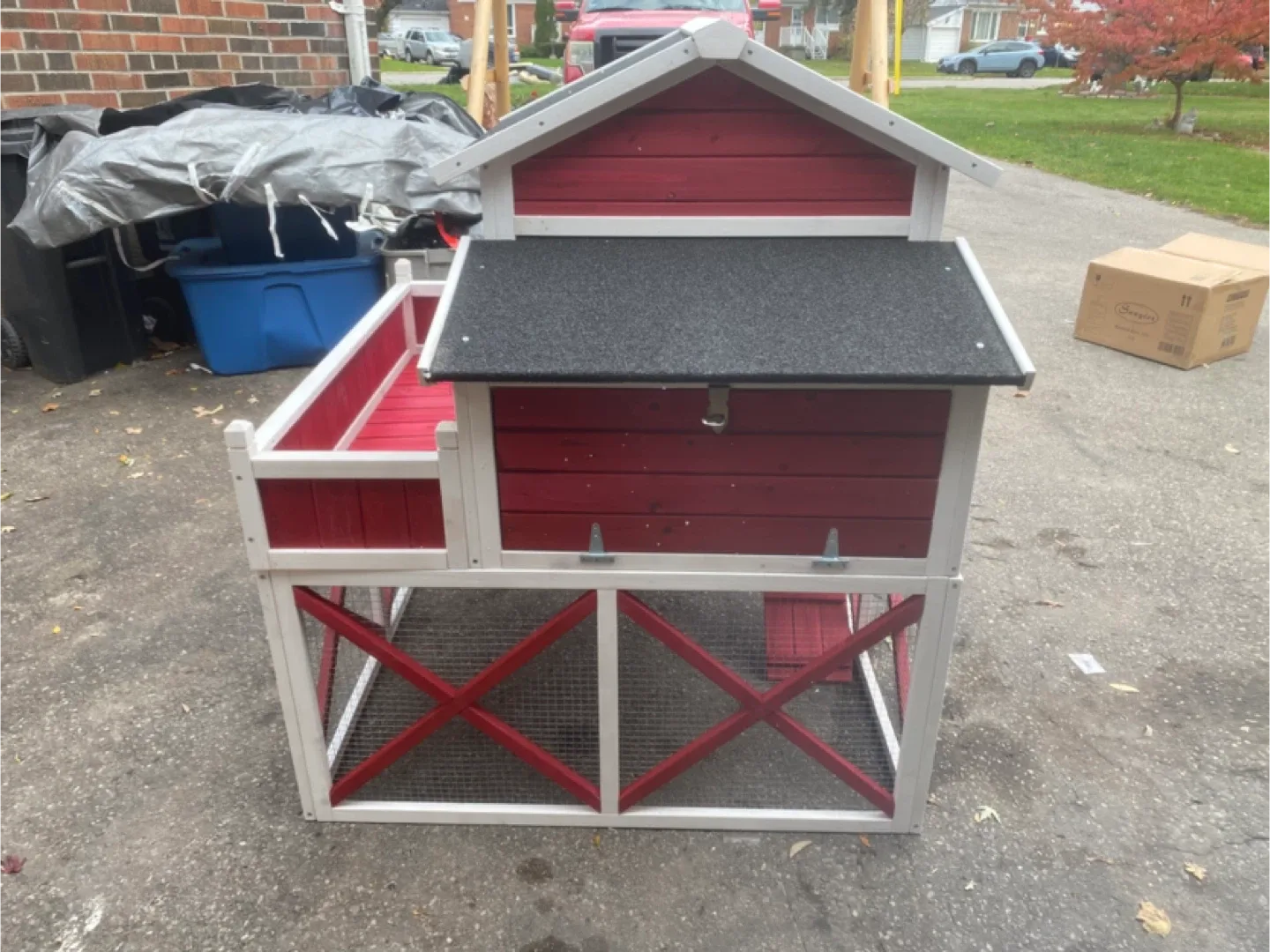 PawHut Chicken Coop - Red & White image indicator(5)