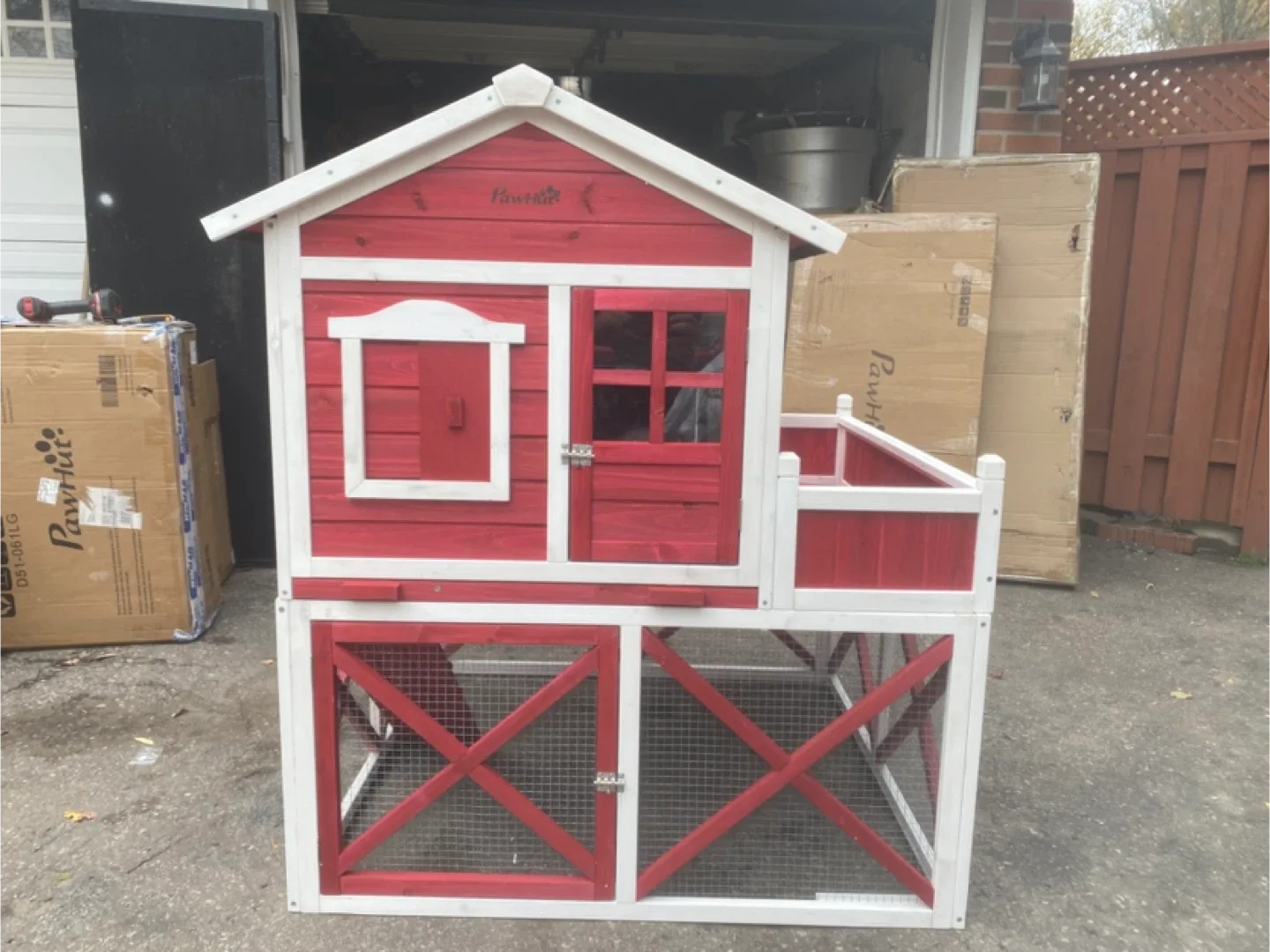 PawHut Chicken Coop - Red & White image indicator(7)