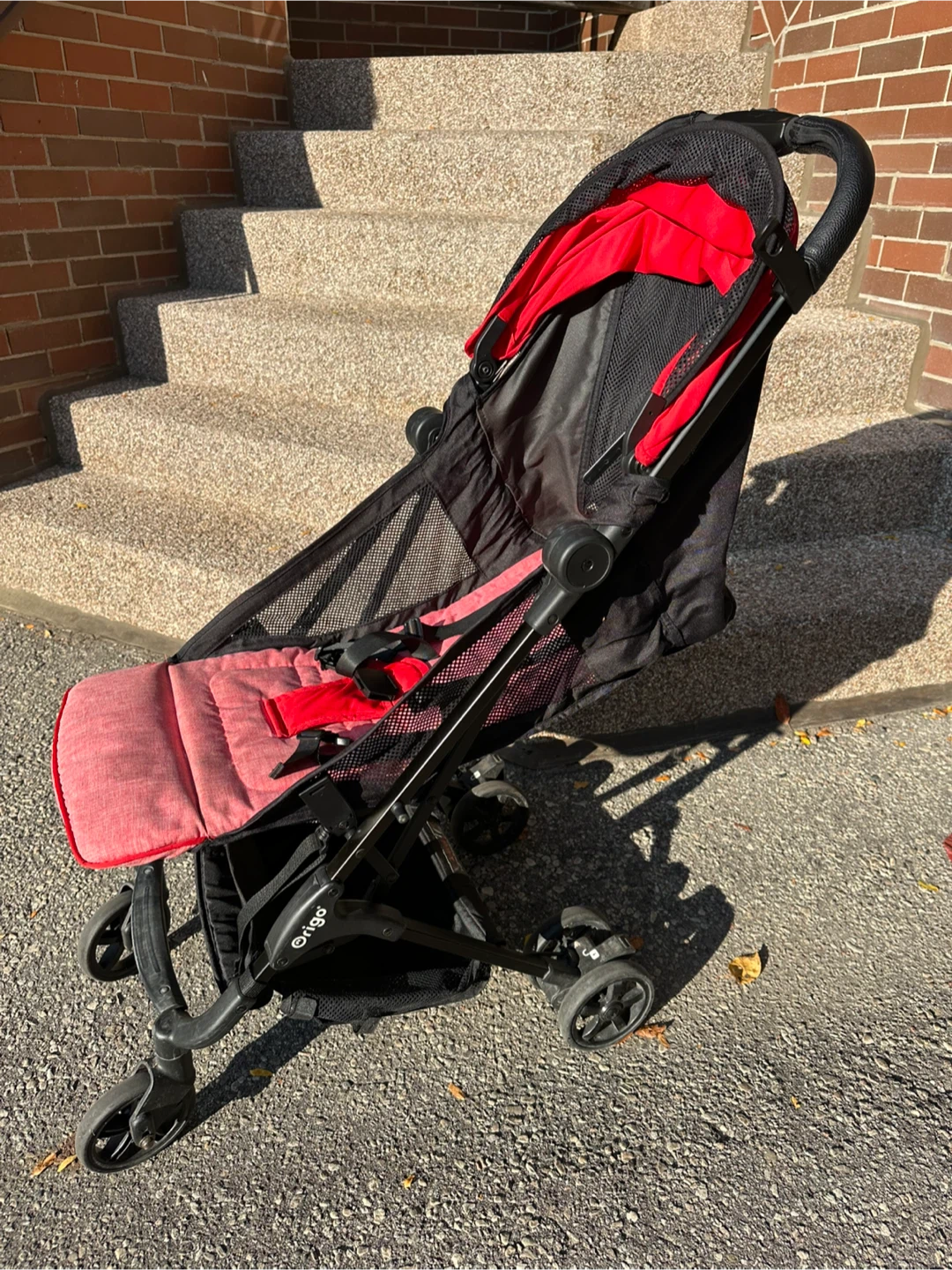 Ultra compact travel stroller - Origo Bubble - photo 2
