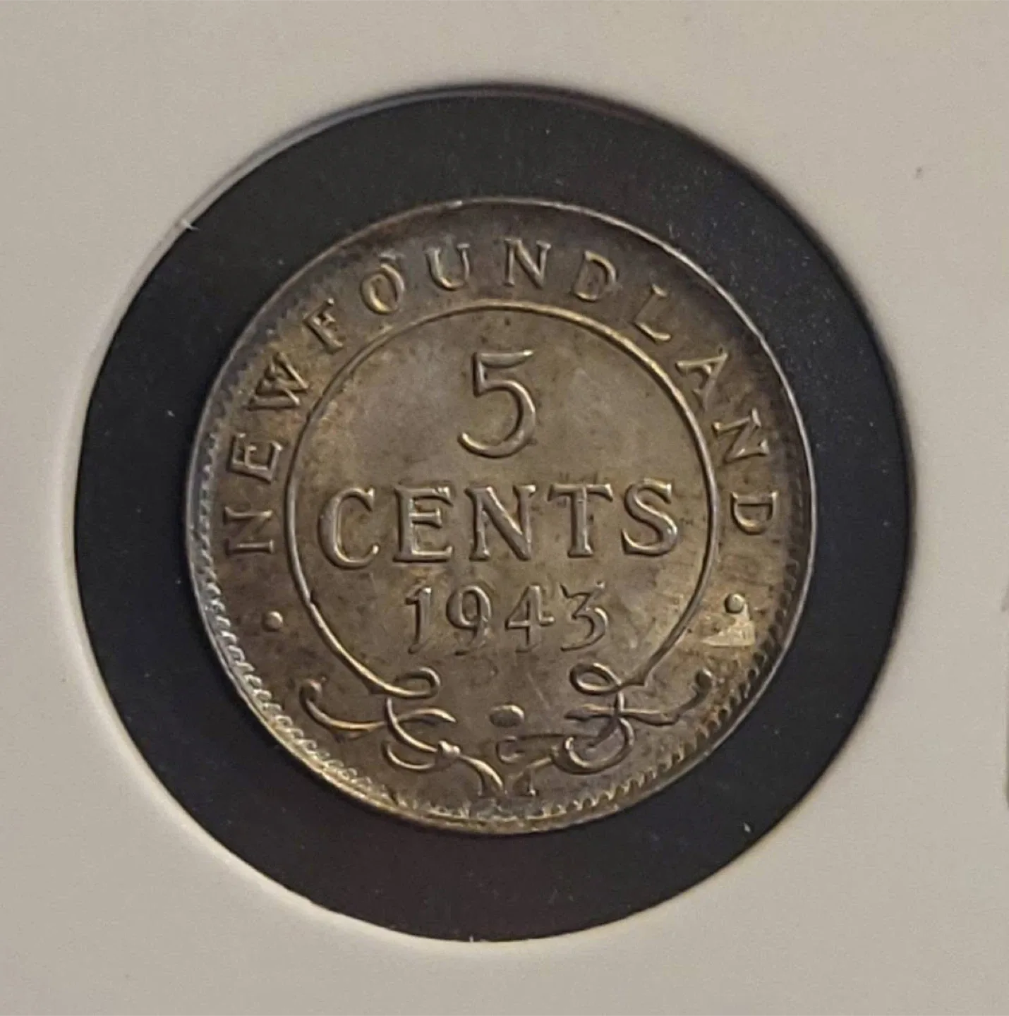 WW-2 Silver 1943 Newfoundland 5 Cents Coin image indicator(5)