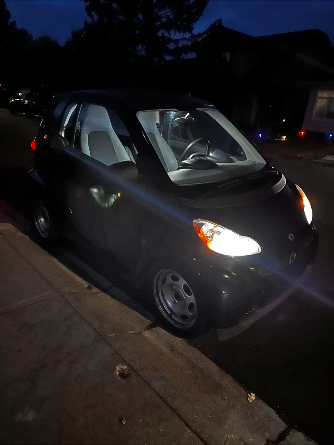 Black Smart Fortwo Coupe image indicator(10)