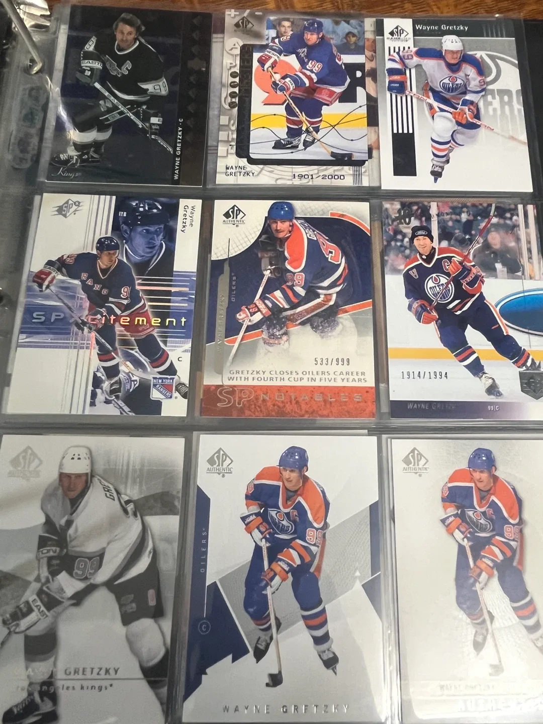 Wayne Gretzky Hockey Cards Collection image indicator(4)