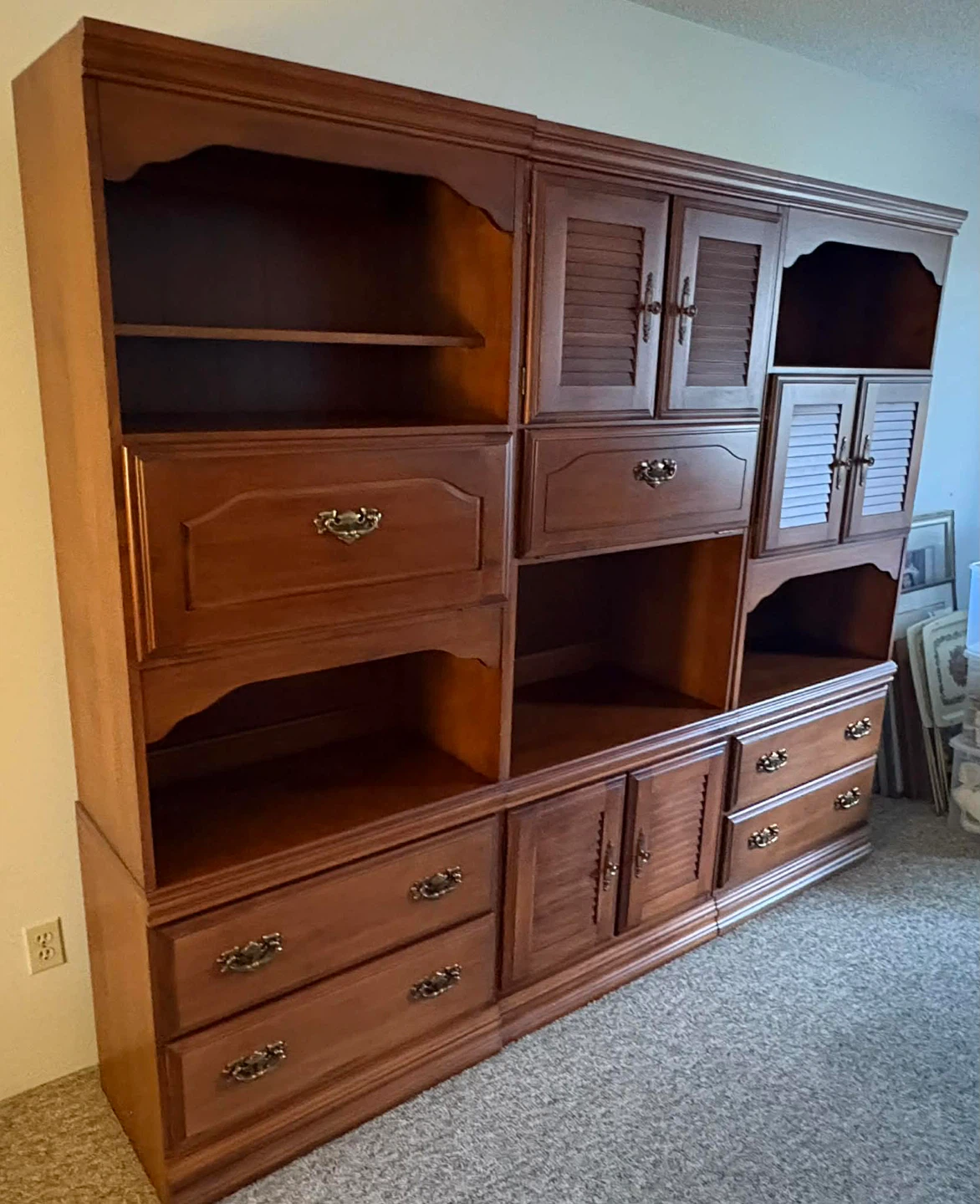 Large Wooden Wall Unit/Entertainment Centre - photo 2