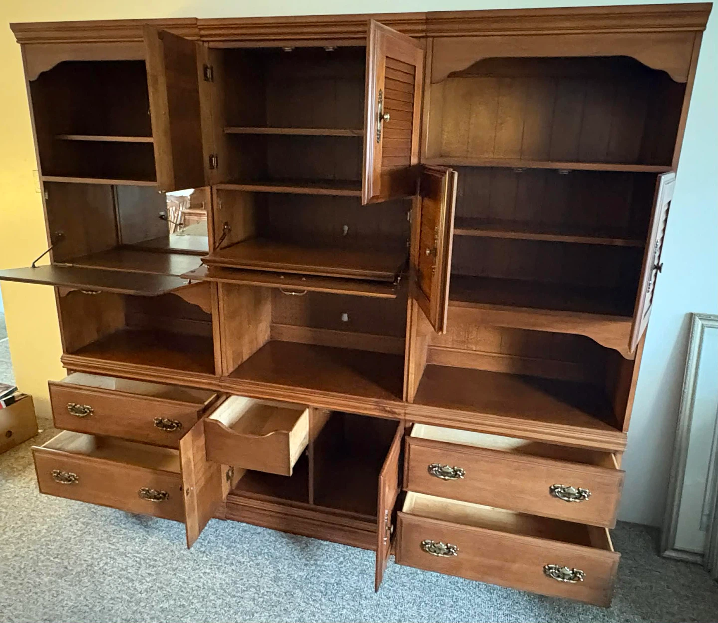 Large Wooden Wall Unit/Entertainment Centre - photo 5