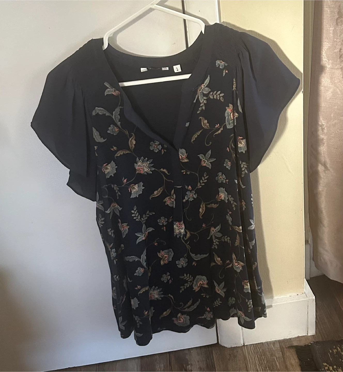Reitmans Floral Blouse - Size Large