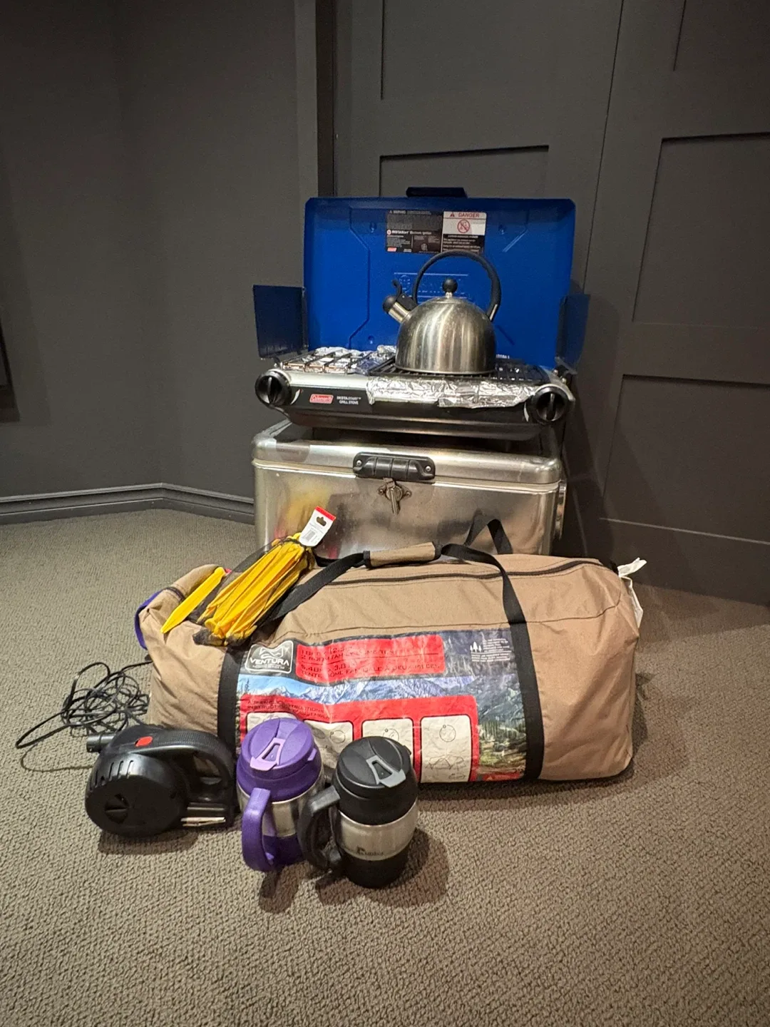 Coleman stove / cooler & Ventura tent image indicator(2)