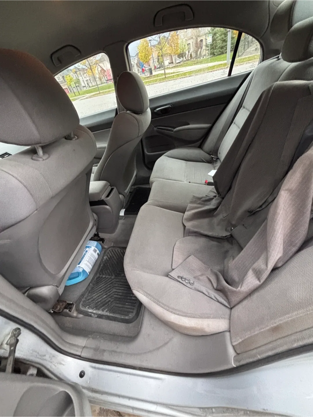 Honda Civic - Silver Sedan image indicator(6)