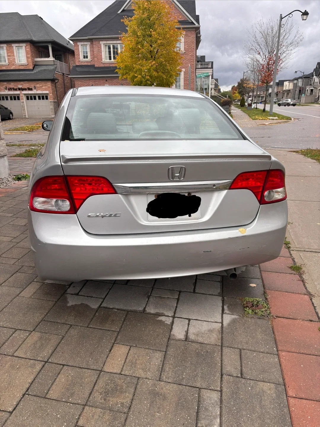 Honda Civic - Silver Sedan image indicator(3)