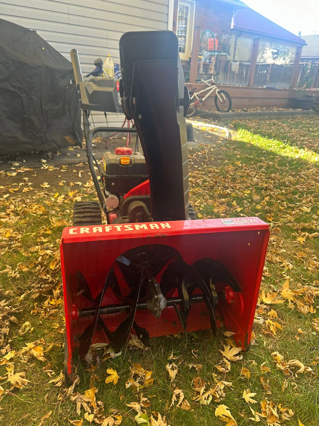 CRAFTSMAN 24” Gas Snow Blower - photo 3