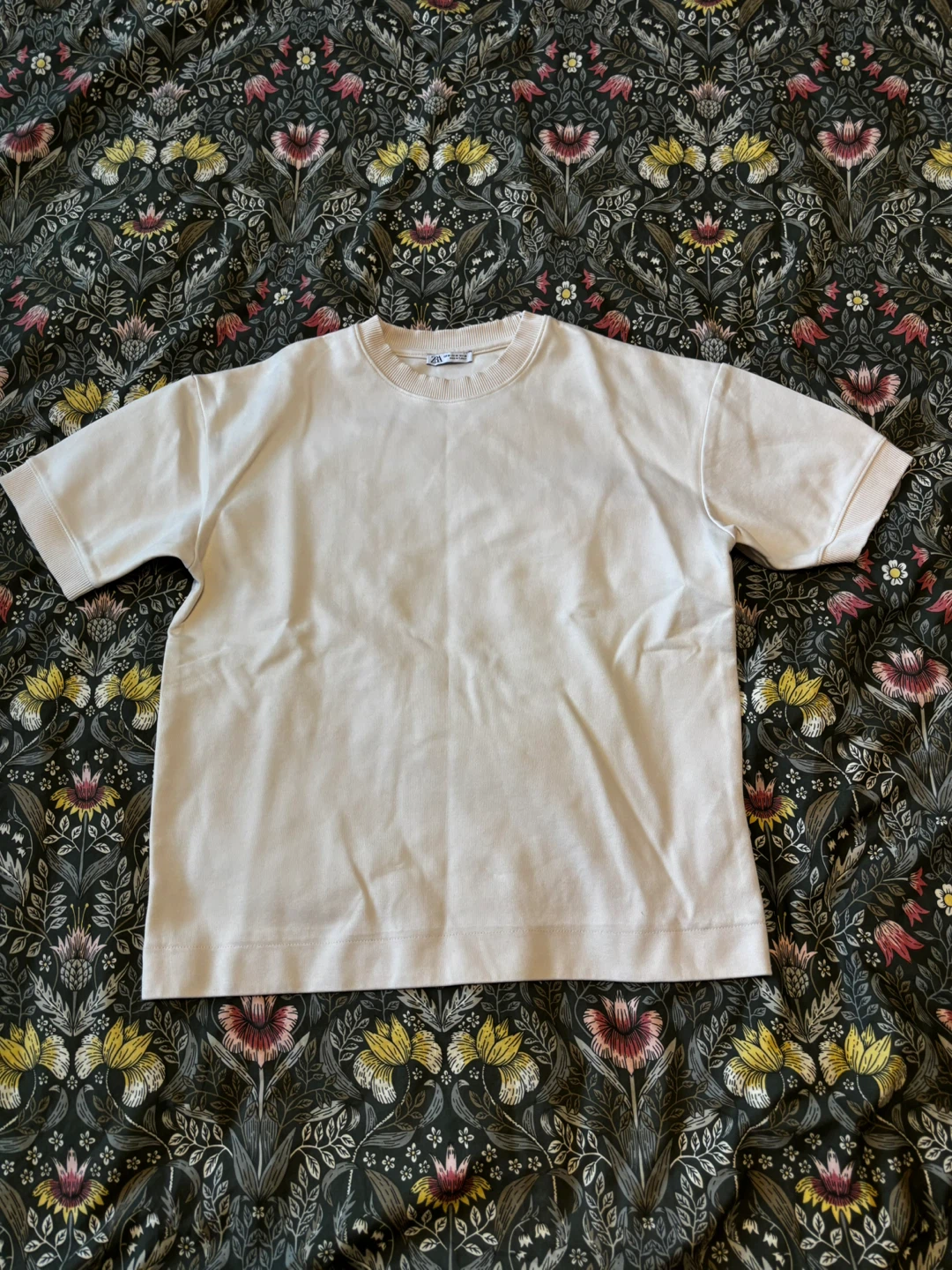 Heavyweight Trim Zara T-shirt