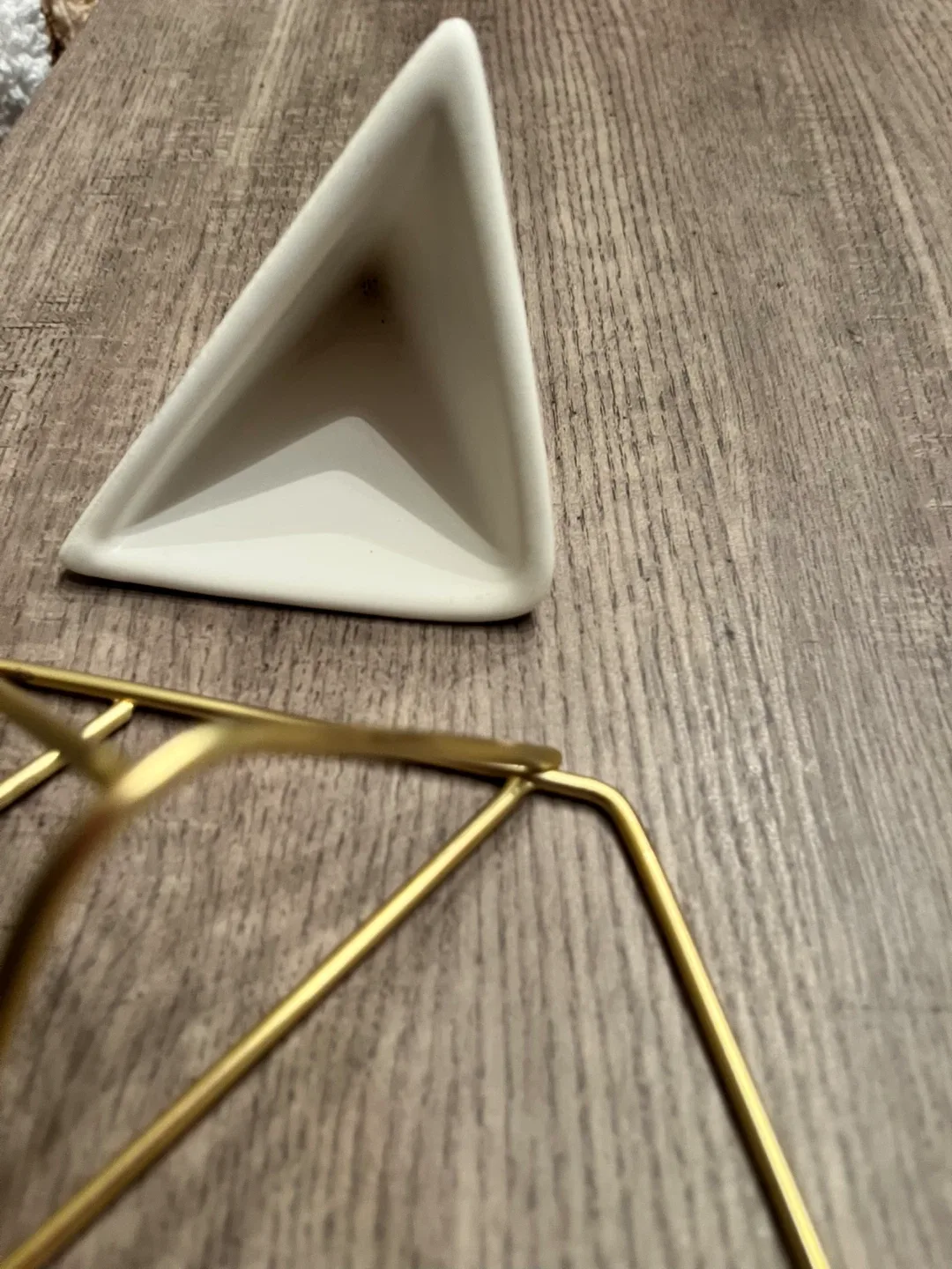 Umbra Trigg Wall Vessel - White/Gold image indicator(4)