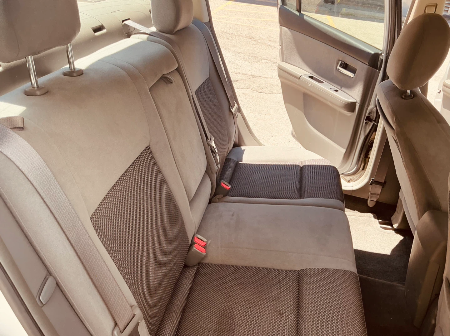 Nissan Sentra 2.0S Interior - photo 3