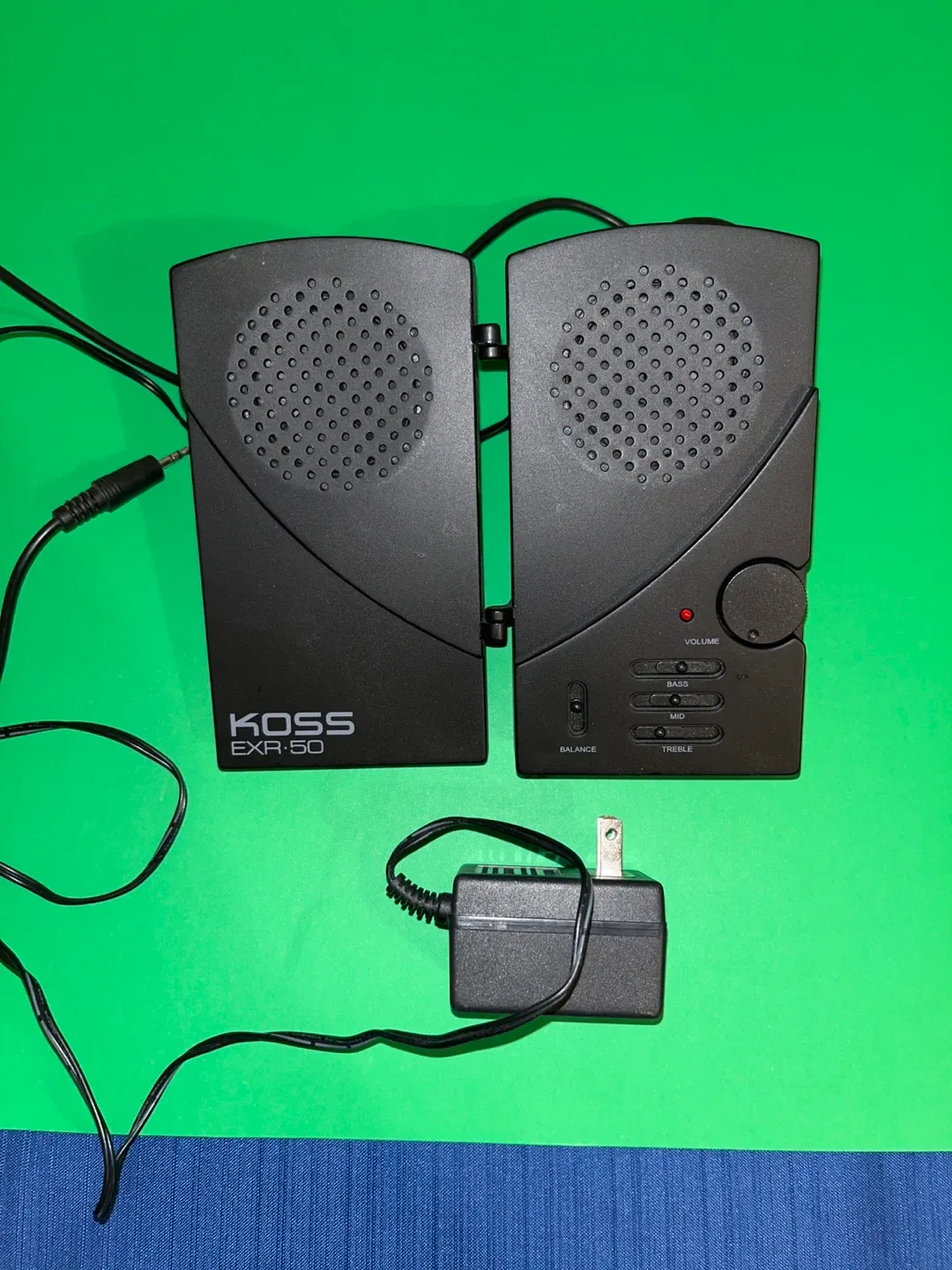 Koss R-50 Personal Portable Speakers image indicator(5)