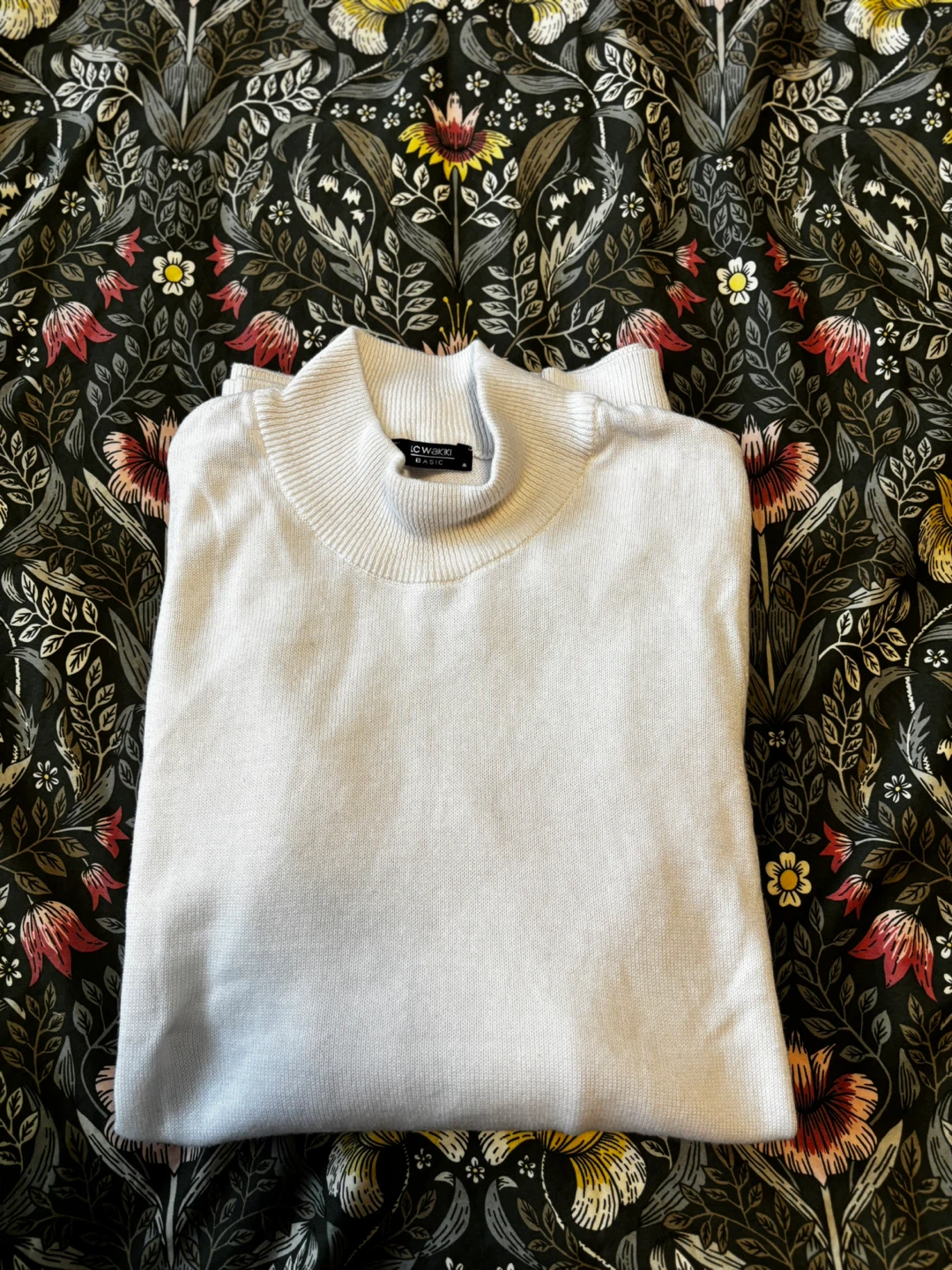 White Mock Neck Sweater - Size M - photo 3