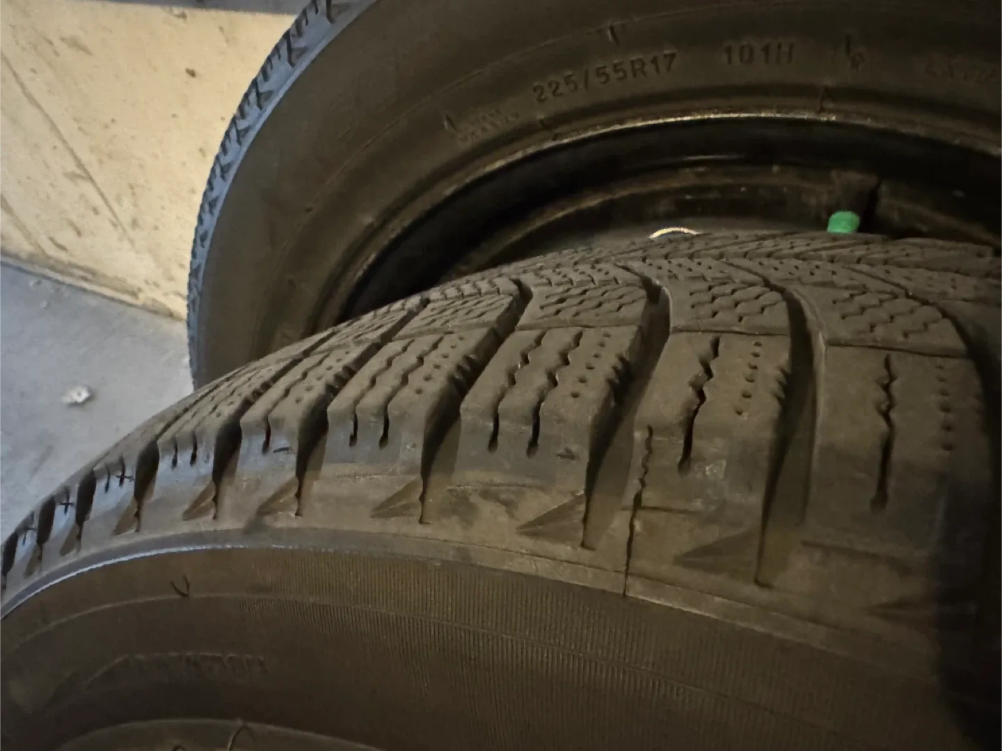 Michelin X-Ice Snow Tire 225/55R17 Acura Honda image indicator(7)