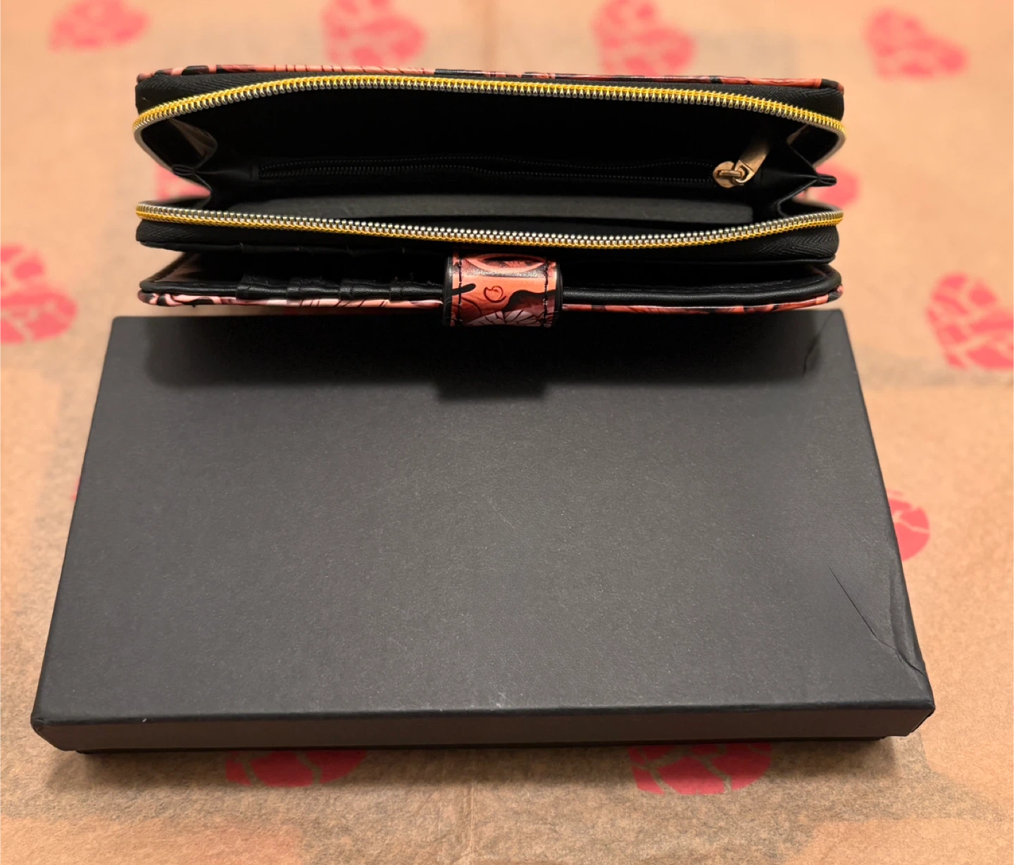 Elephant Design Wallet with Box - photo 4