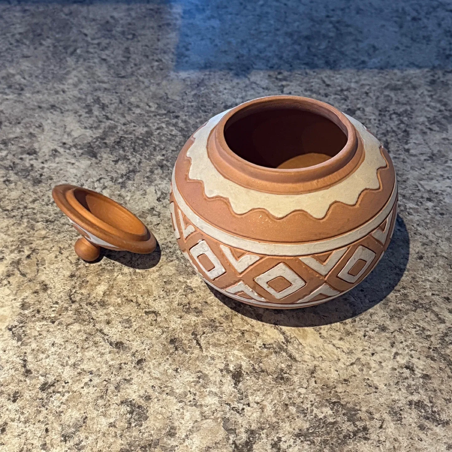 Decorative Terracotta Jar with Lid image indicator(2)