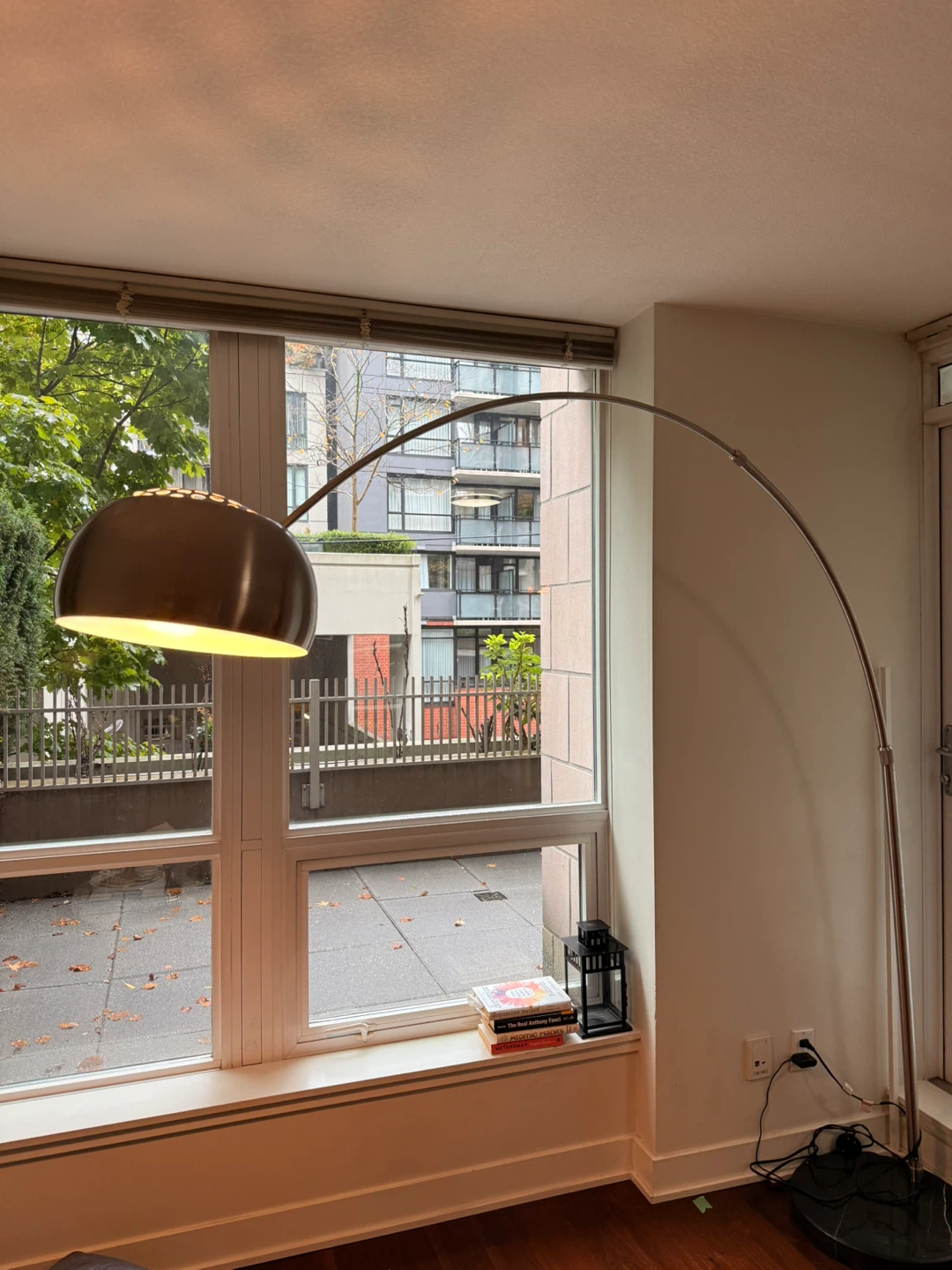 Structube Modern Arc Floor Lamp - Black Marble Base