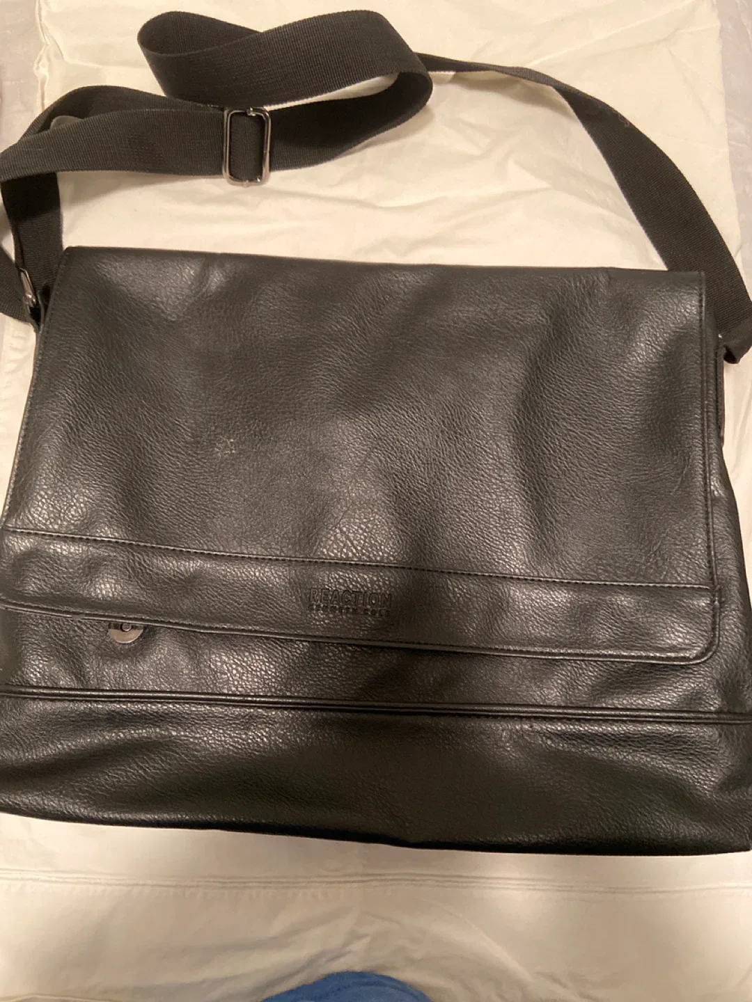 Kenneth Cole Reaction Black Messenger Bag thumbnail