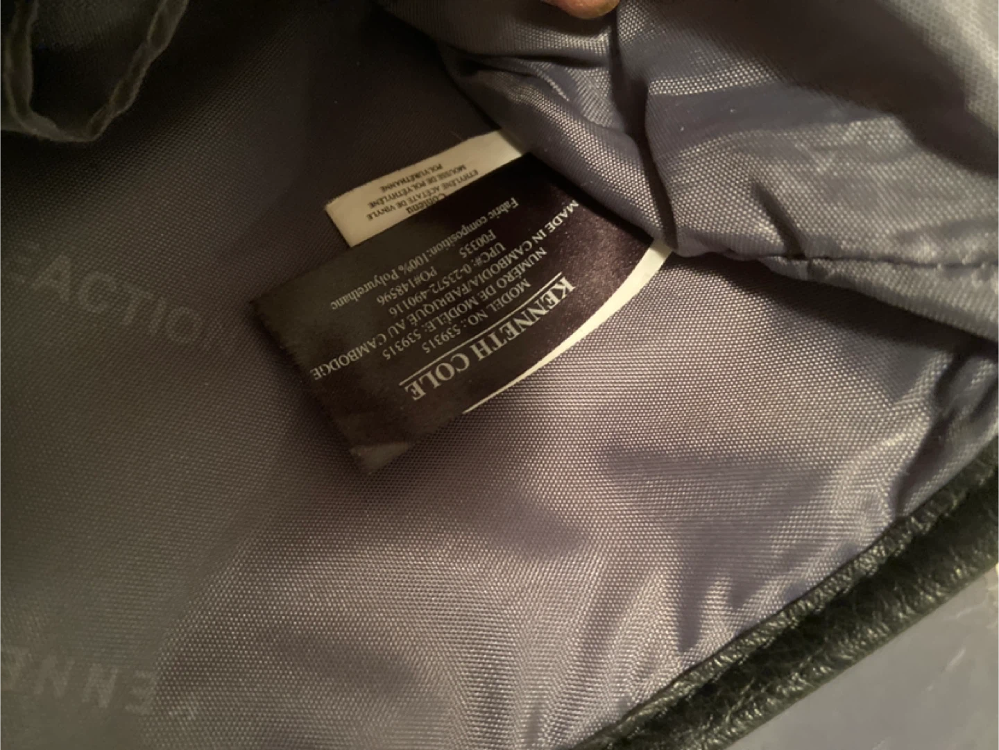 Kenneth Cole Reaction Black Messenger Bag - photo 3