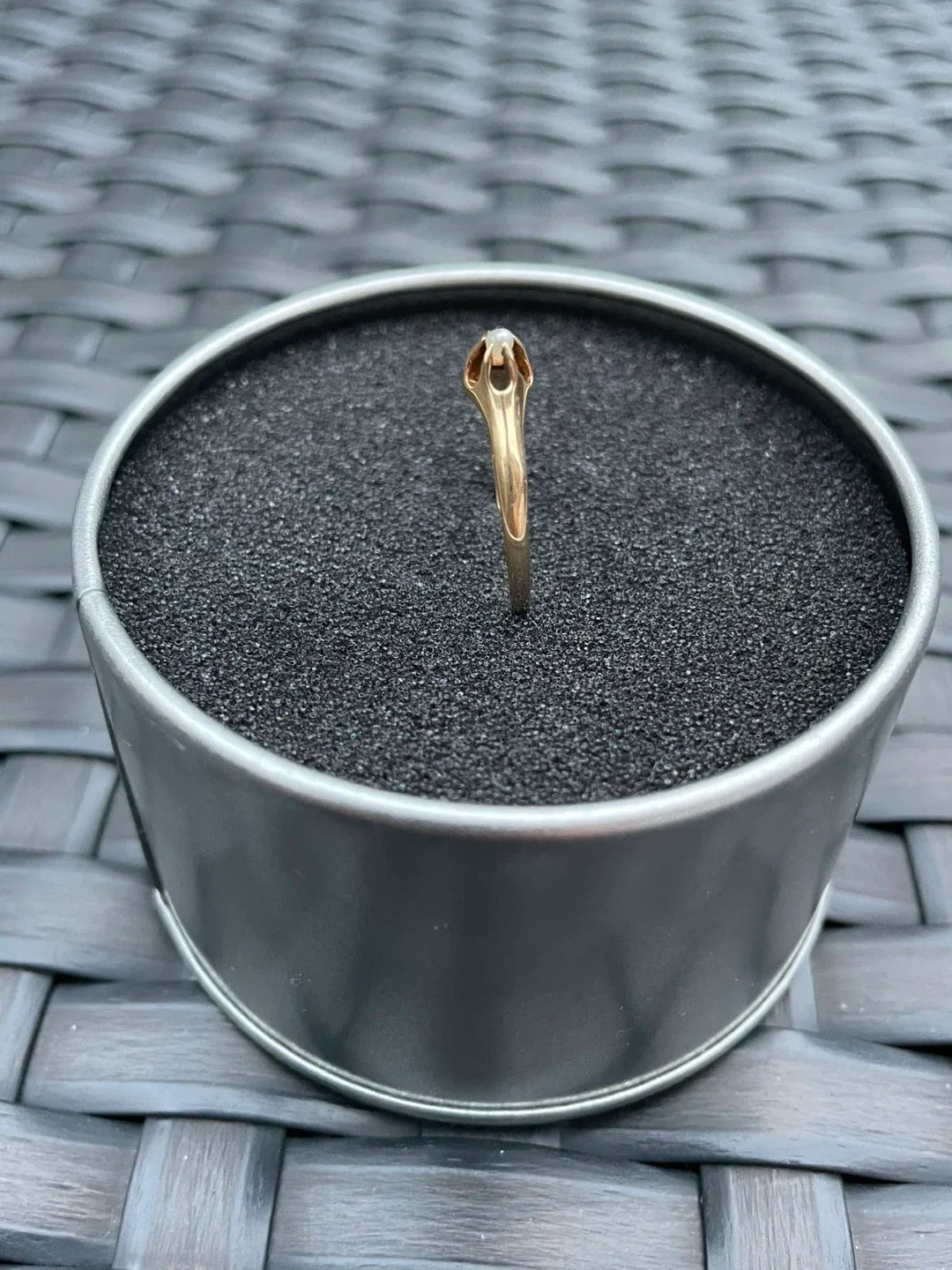 14kt Vintage solid gold ring with seed pearl image indicator(3)