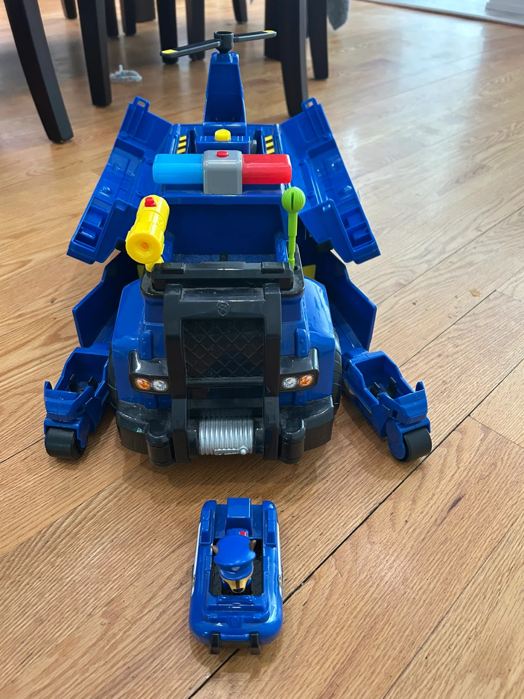 Paw Patrol Ultimate Police Cruiser - photo 2
