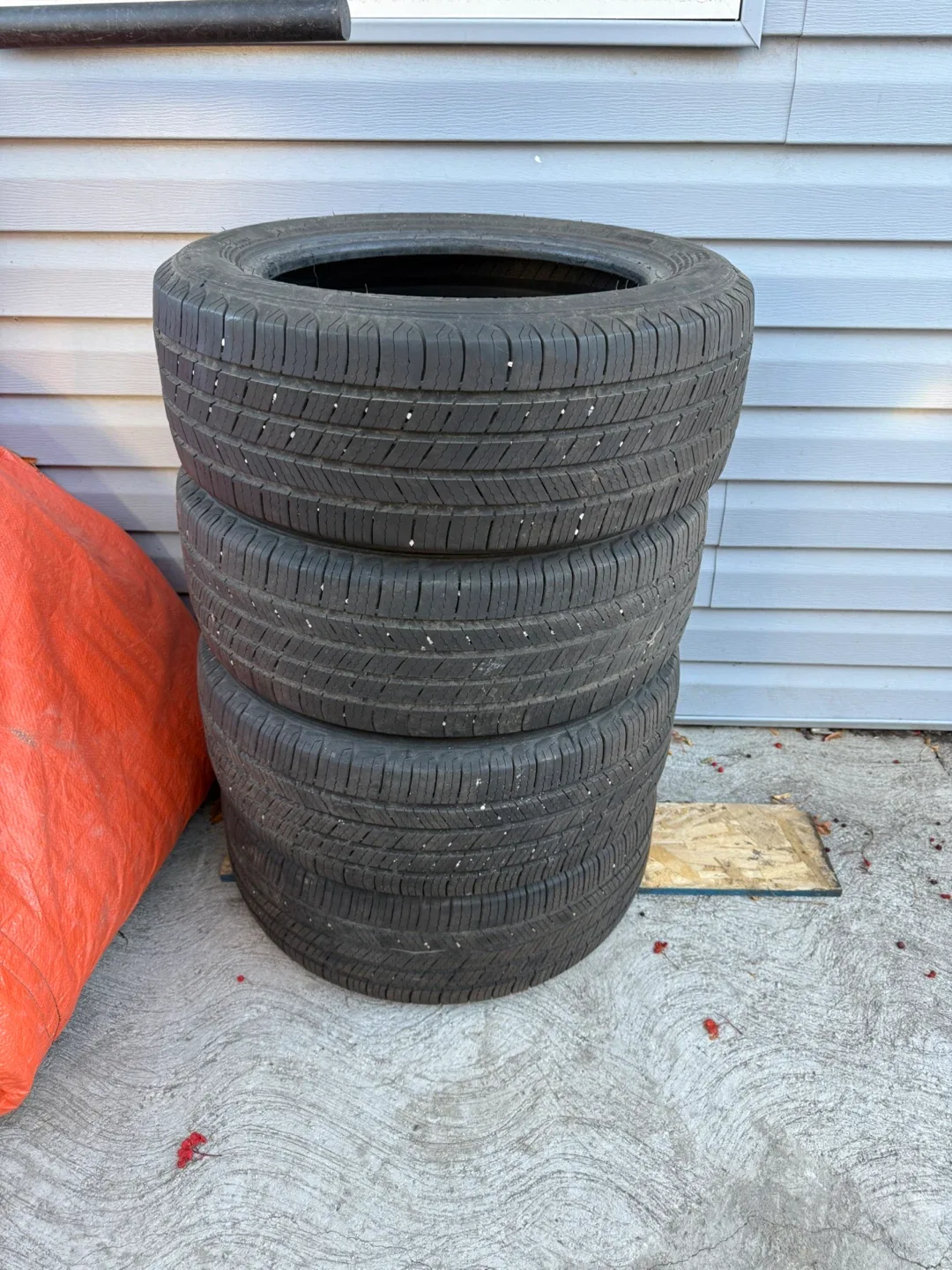 Michelin 205/55R16 Tires image indicator(2)