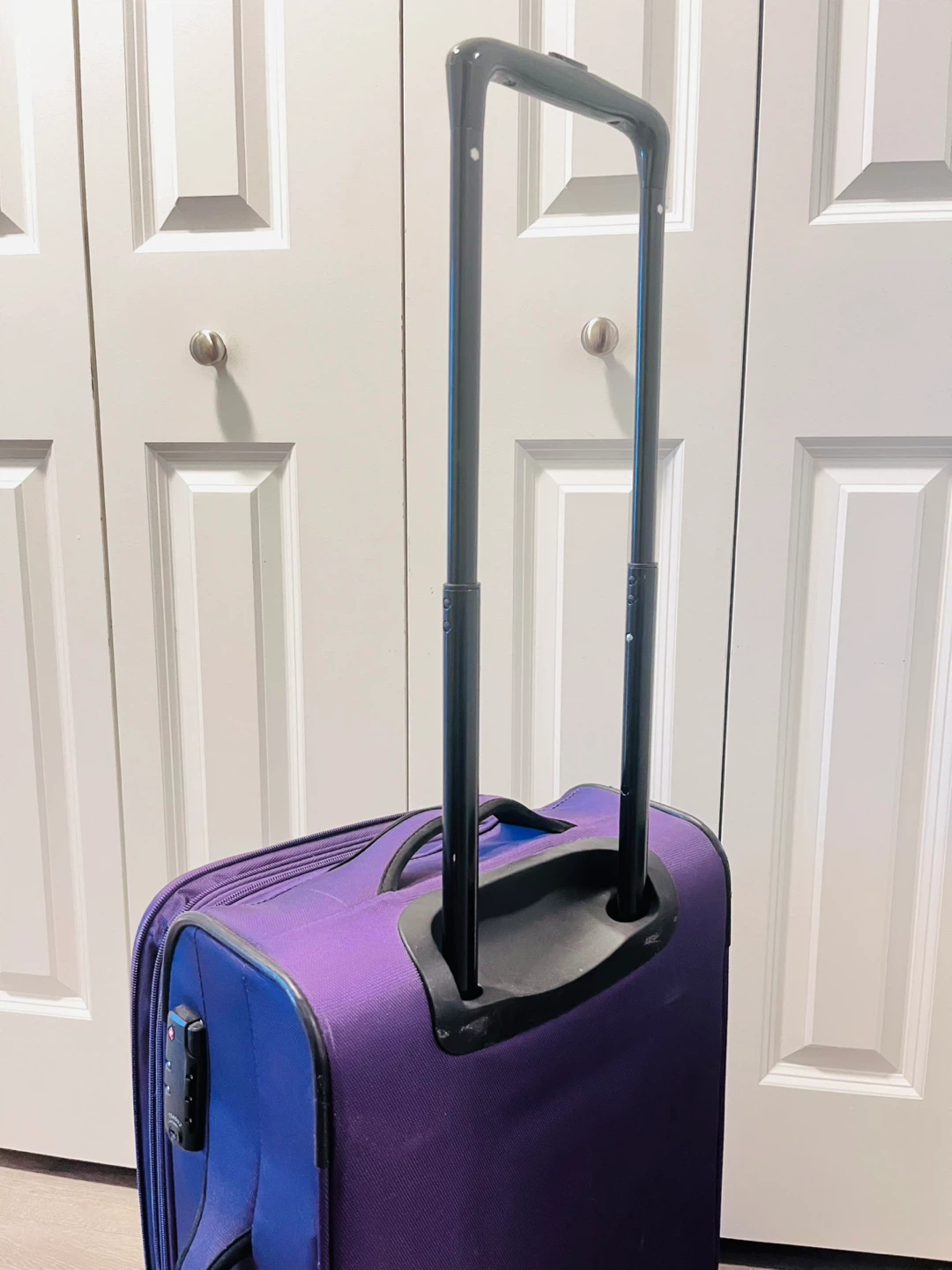 It Luggage Expandable Carry-On Suitcase - photo 3
